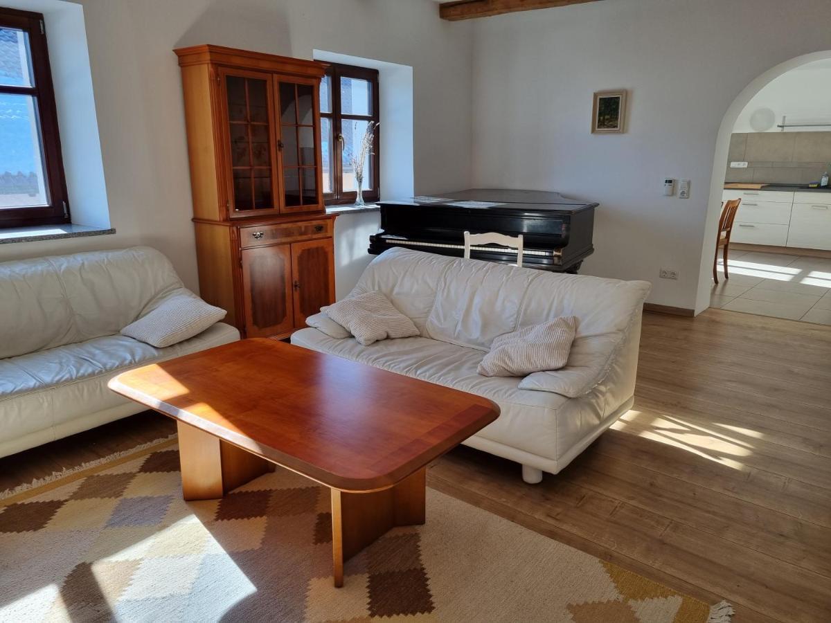 פרייאונג Ferienwohnung Kreuzberg מראה חיצוני תמונה